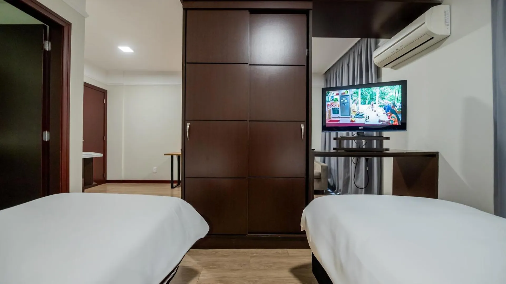 Mercure Jaraguá do Sul מלון